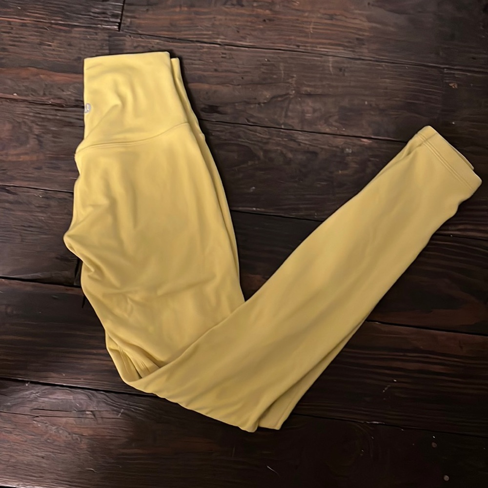 Lululemon Align 25" highrise Yellow Serpentine!!